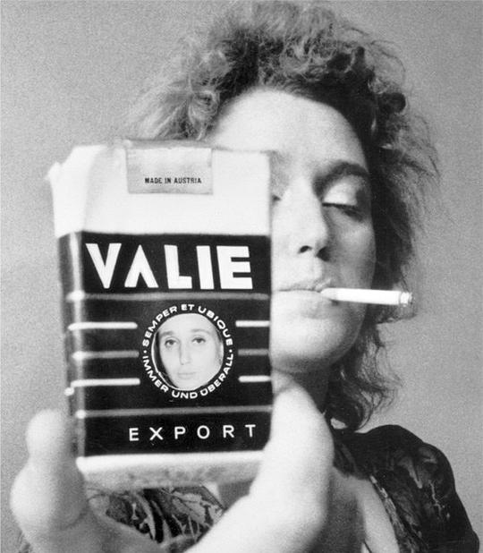 瓦莉·艾丝波特 Valie Export