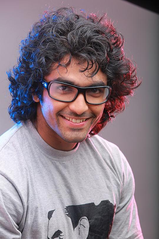 西达尔特·梅农 Siddharth Menon