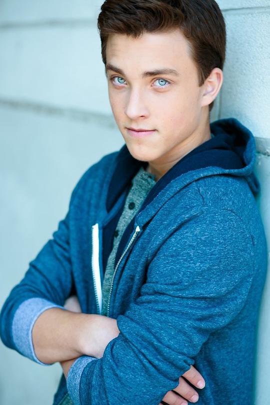 乔丹·阿尔萨斯 Jordan Elsass