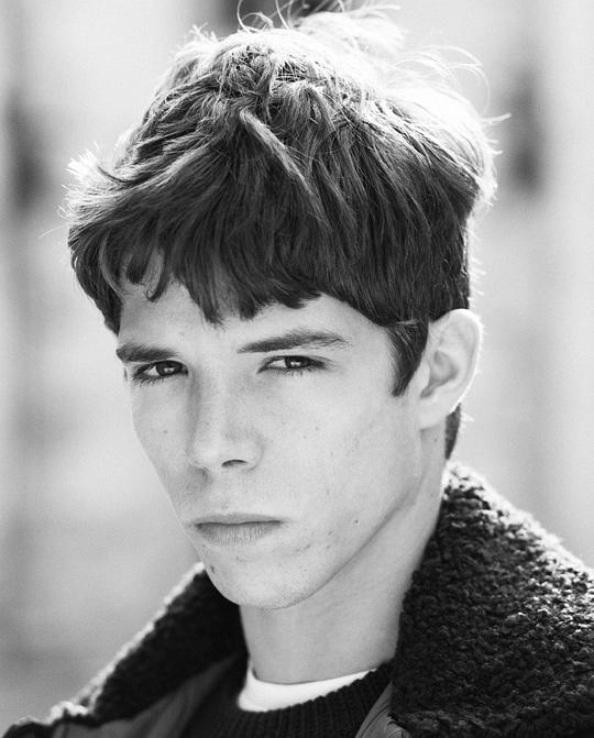 菲尼克斯·布罗萨德 Phénix Brossard