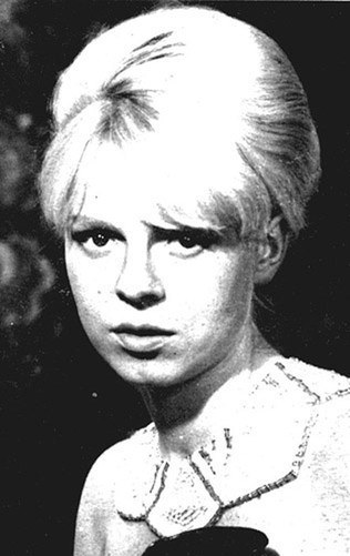 伊娃·扬楚罗瓦 Iva Janzurová