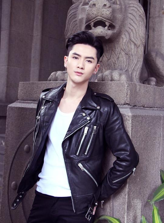 向鼎 Ding Xiang