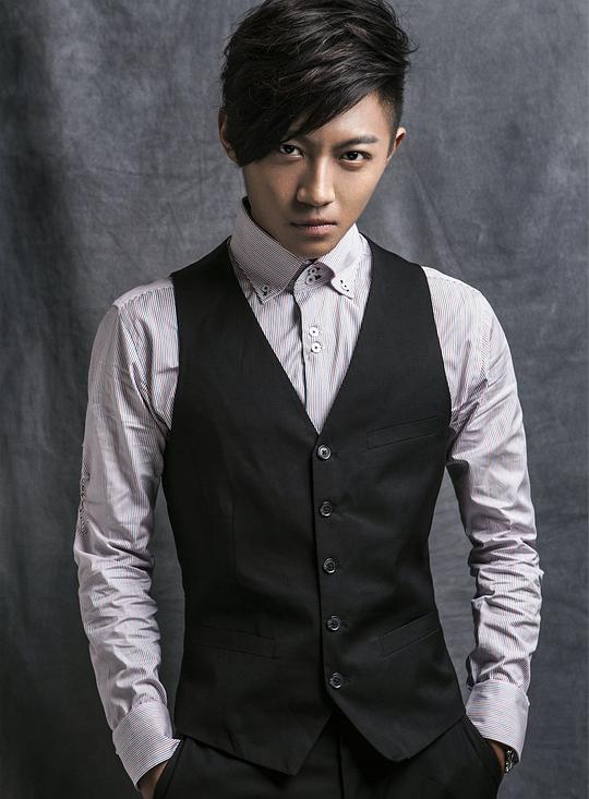 侯雪龙 Xuelong Hou