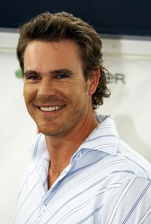 亚伦·杰弗里 Aaron Jeffery