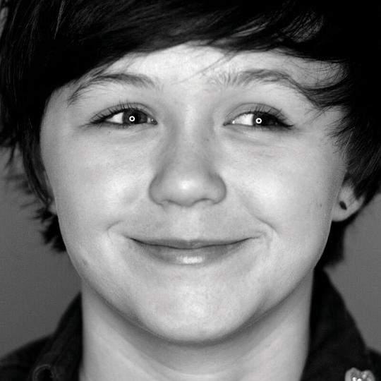 艾米莉· 斯凯格斯 Emily Skeggs