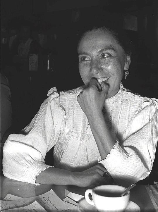 罗莎乌拉·雷维尔塔斯 Rosaura Revueltas