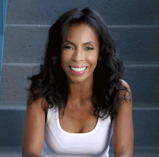 坎蒂·亚历山大 Khandi Alexander