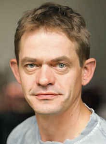 亨宁·佩克 Henning Peker