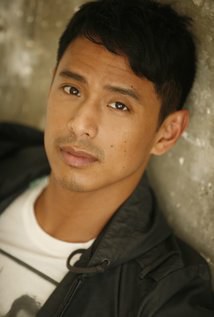 R·J·恩里克斯 R.J. Enriquez