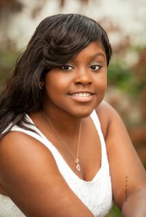 谢内尔·埃德蒙兹 Shenell Edmonds