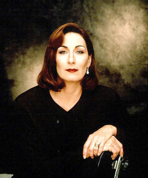 安杰丽卡·休斯顿 Anjelica Huston