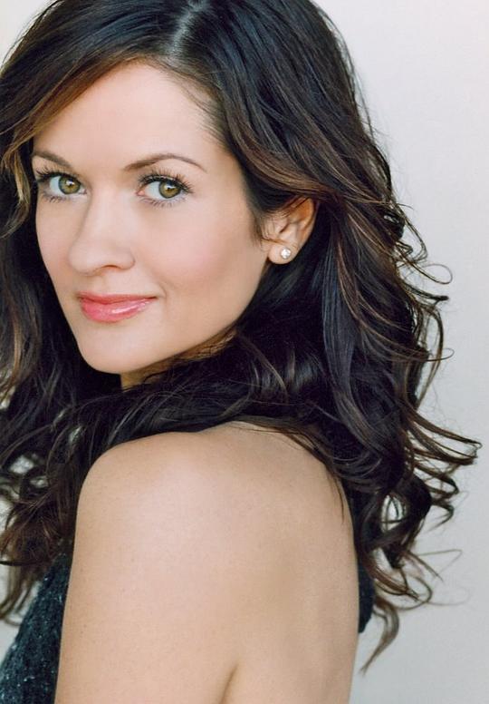 凯萨琳·塔柏 Catherine Taber