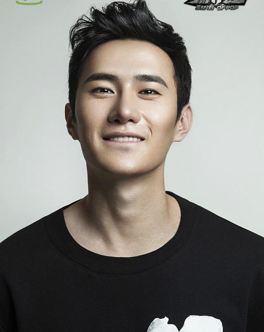 蒋欣奇 Xinqi Jiang