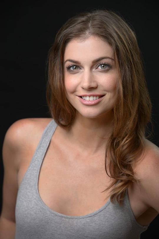 凯特琳·卡尔森 Katlyn Carlson