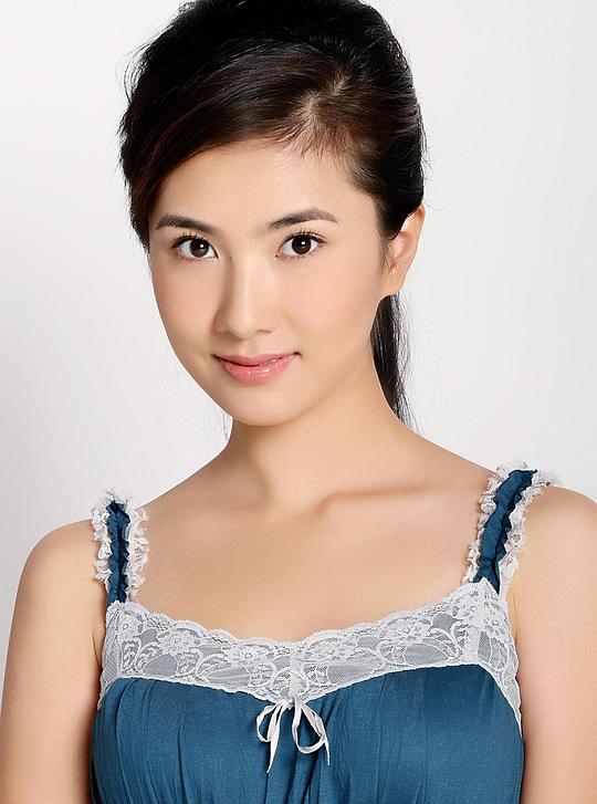 边潇潇 Xiaoxiao Bian