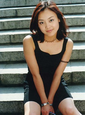 王深深 Shenshen Wang