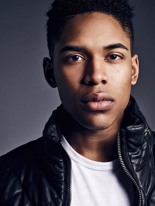 小凯文·哈里森 Kelvin Harrison Jr.
