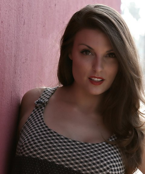 娜塔莉·贝恩 Natalie Bain