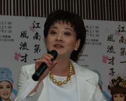 黄香莲 Hsiang-lien Huang