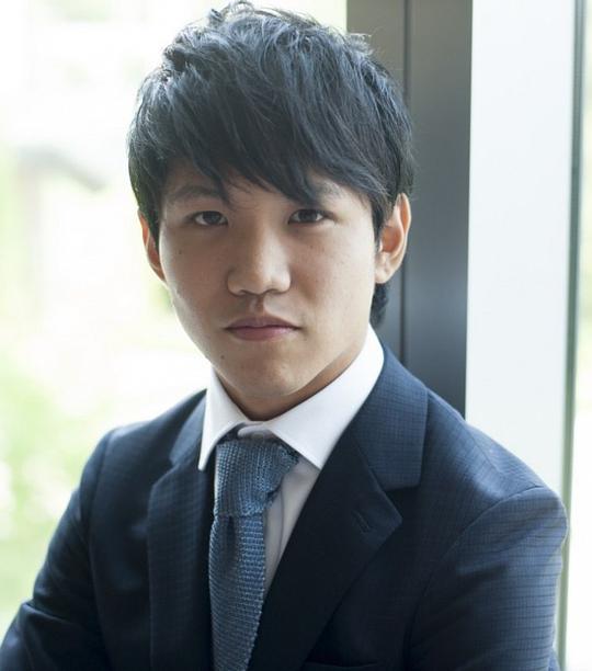 佐久本宝 Takara Sakumoto