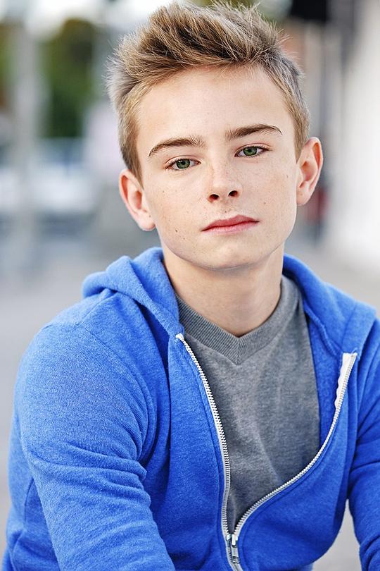 Christopher Bones Christopher Bones