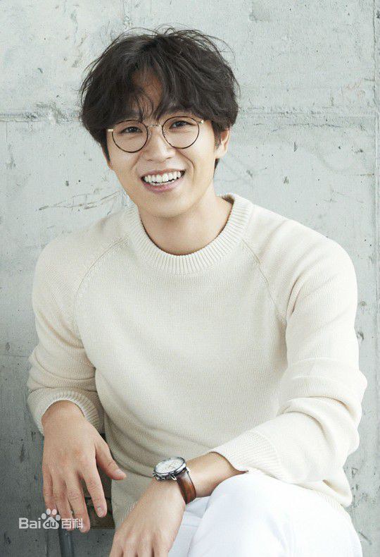 李硕薰 Seok-hoon Lee