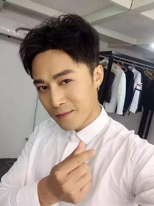 周末 Mo Zhou