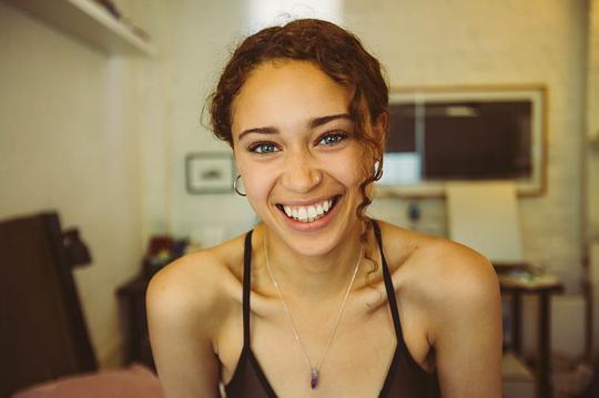 艾拉-雷·史密斯 Ella-Rae Smith
