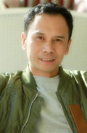 谢毅航 Yihang Xie