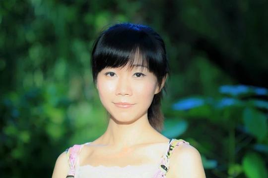 黄燕 Yan Huang
