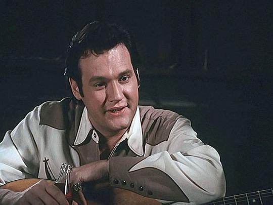 梅夫·纳特 Mayf Nutter