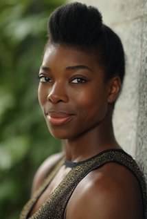 安·奥戈博莫 Ann Ogbomo