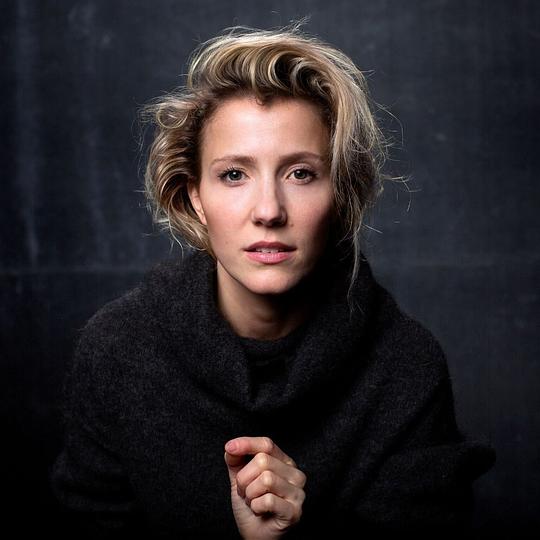 桑德拉·雷德拉夫 Sandra Redlaff