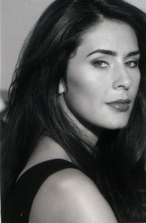 珍娜·卡瓦列 Jenna Cavelle