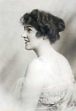 玛格丽特·阿姆斯特朗 Margaret Armstrong