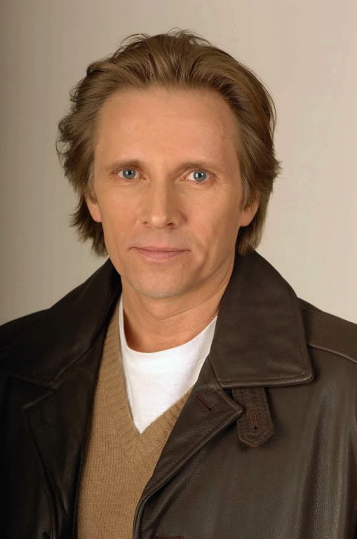 约翰·拉尔斯顿 John Ralston