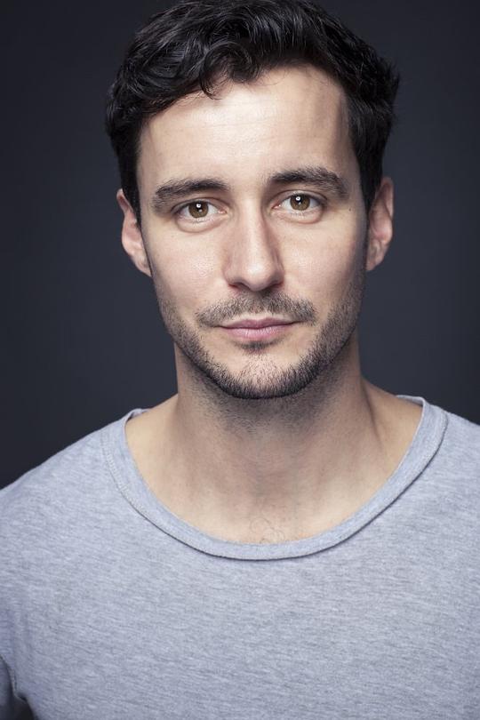 萨姆·斯温斯伯里 Sam Swainsbury