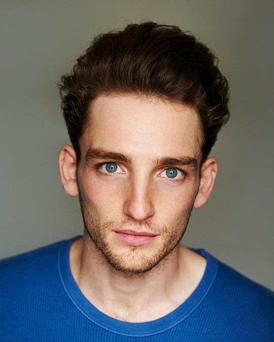 劳里·戴维森 Laurie Davidson