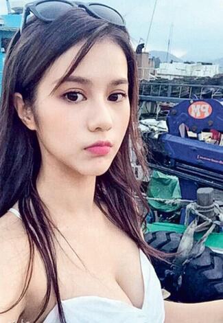 邓月平 Larine Tang