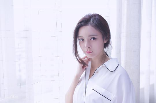 王瑞子 Ruizi Wang