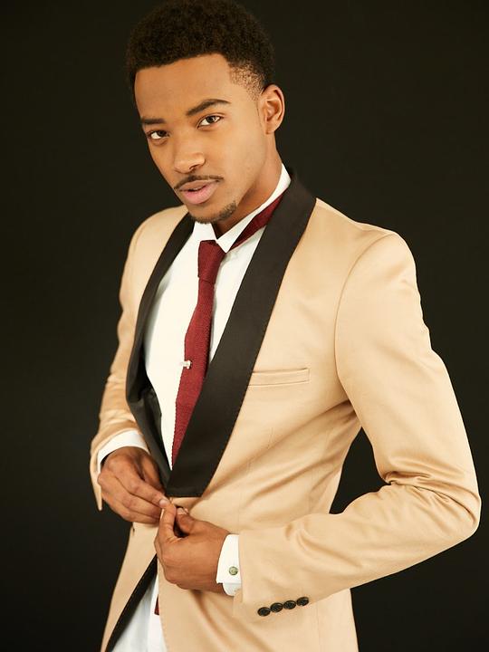 阿尔吉·史密斯 Algee Smith