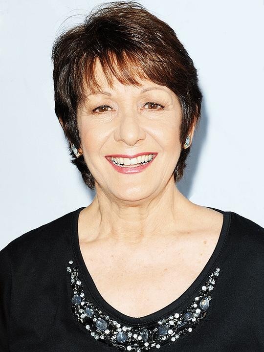 伊凡·科尔 Ivonne Coll