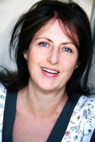 瓦莱丽亚娜·德·维伦纽夫 Valériane de Villeneuve