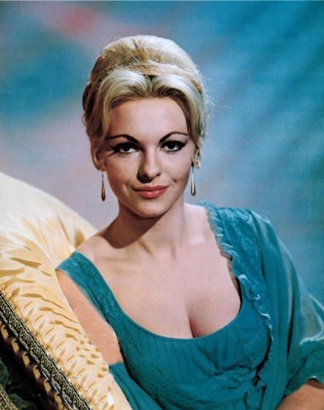 玛丽亚·罗姆 Maria Rohm