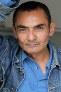 卡洛斯·利纳雷斯 Carlos Linares