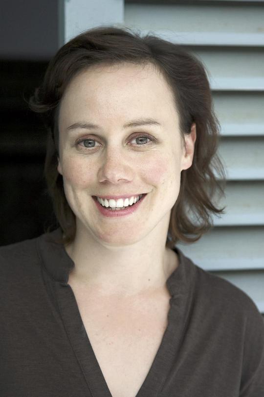 伊娃·勒鲍 Eva Löbau