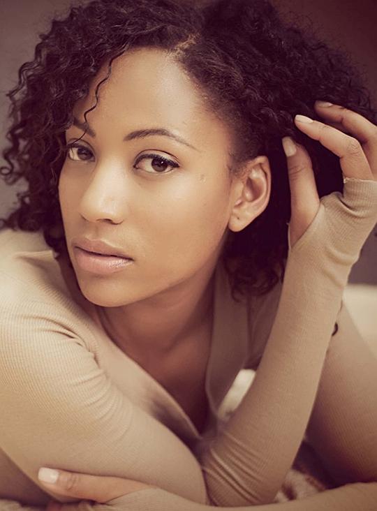 娜塔莉·保尔 Natalie Paul