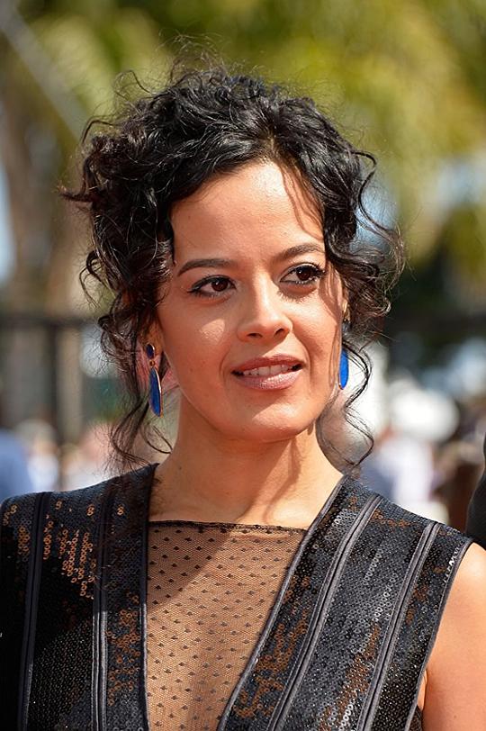 梅芙·金琴丝 Maeve Jinkings