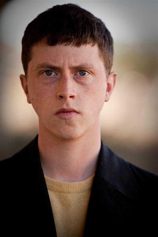 费尼肯·欧菲尔德 Finnegan Oldfield