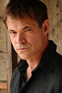 斯图尔特·休斯 Stuart Hughes